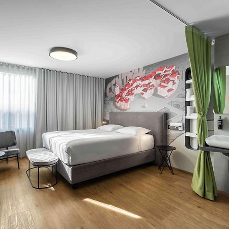 Ibis Styles Ljubljana Centre Hotel Exterior photo
