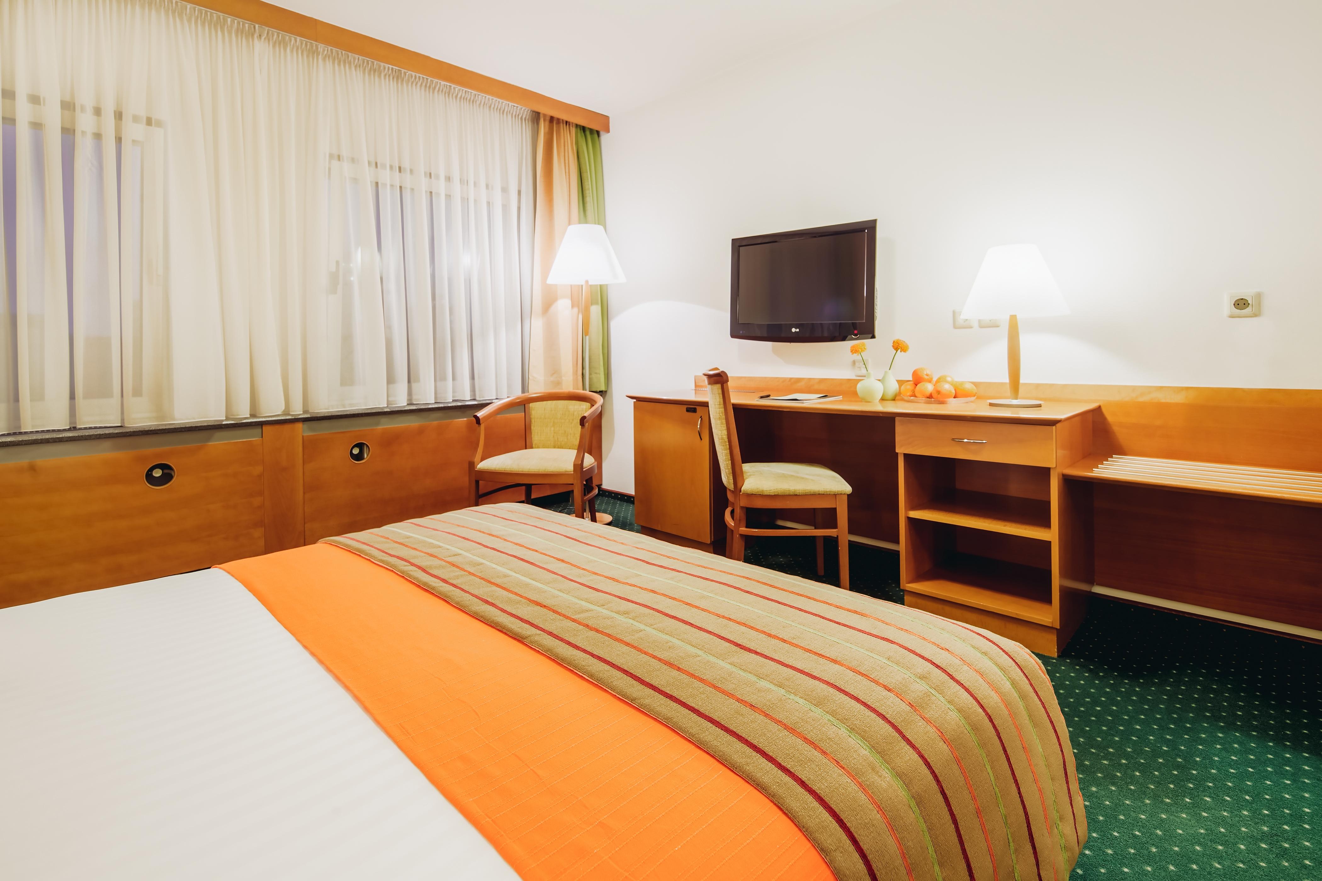 Ibis Styles Ljubljana Centre Hotel Exterior photo