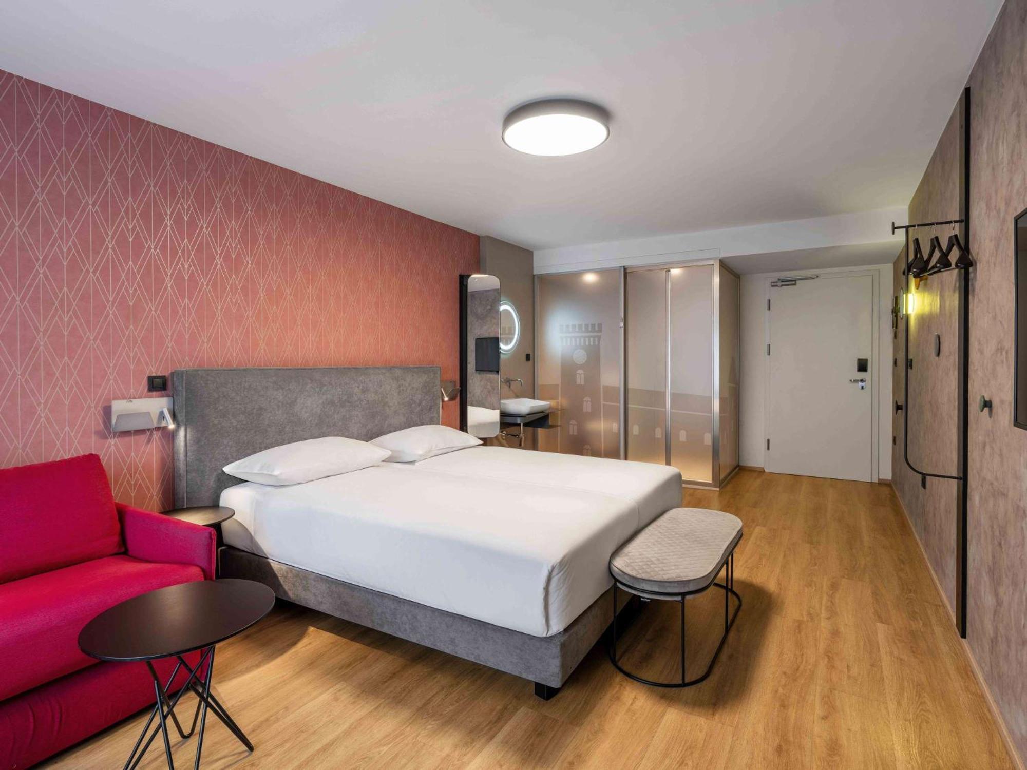Ibis Styles Ljubljana Centre Hotel Exterior photo