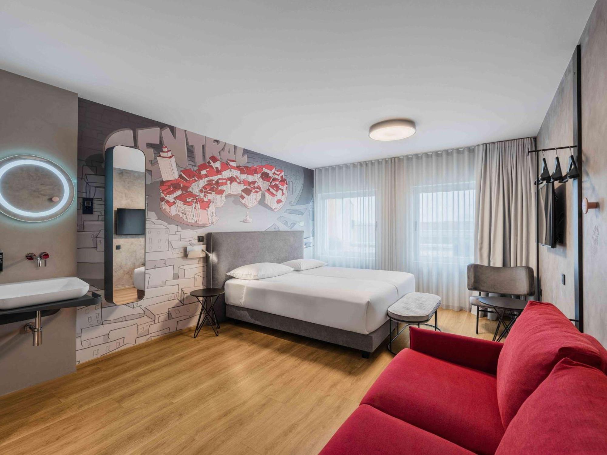 Ibis Styles Ljubljana Centre Hotel Exterior photo