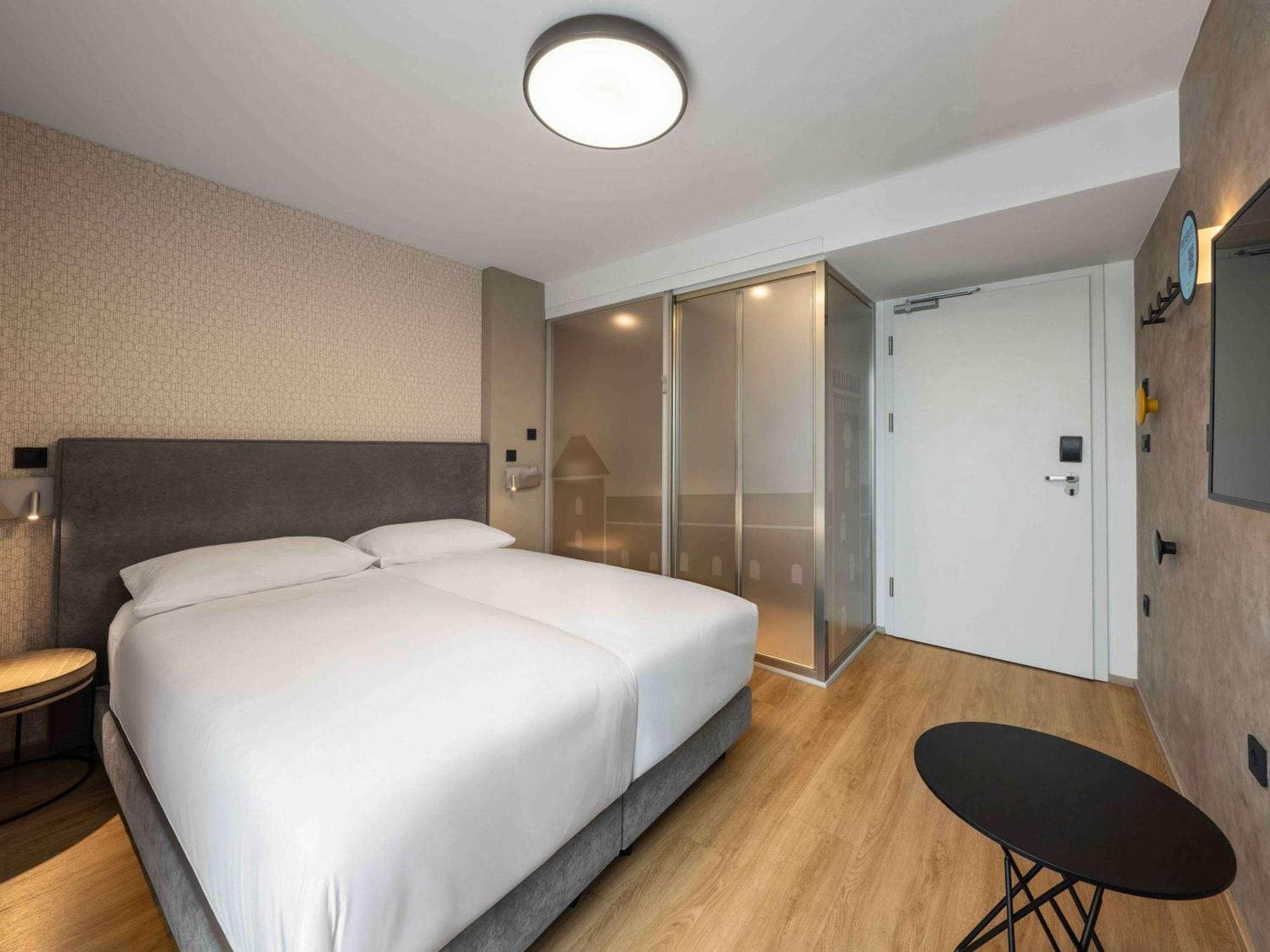 Ibis Styles Ljubljana Centre Hotel Exterior photo