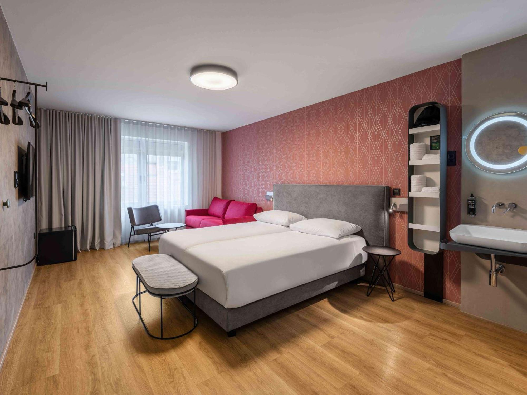Ibis Styles Ljubljana Centre Hotel Exterior photo