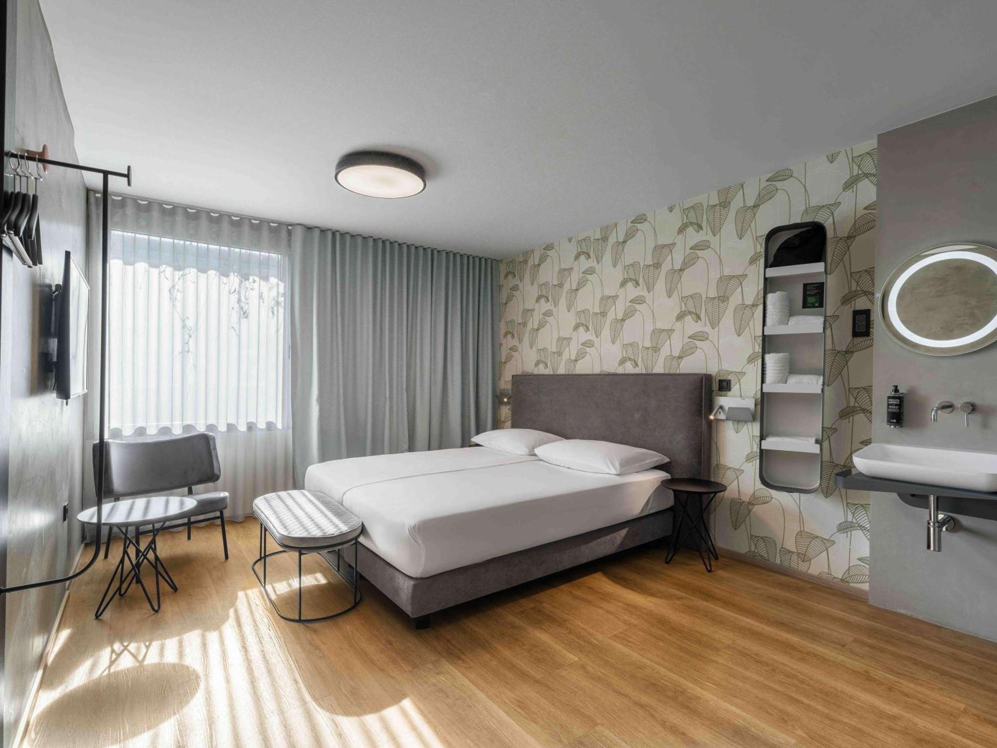 Ibis Styles Ljubljana Centre Hotel Exterior photo