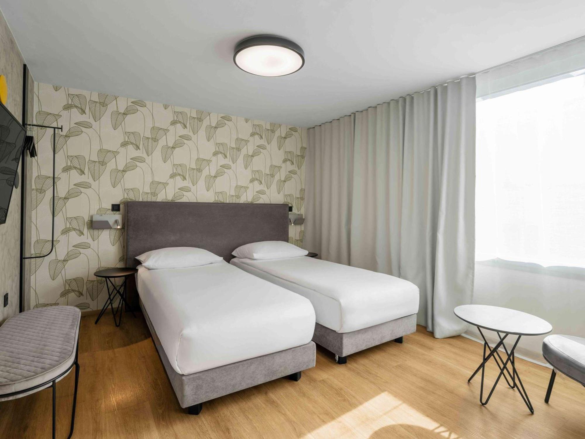 Ibis Styles Ljubljana Centre Hotel Exterior photo
