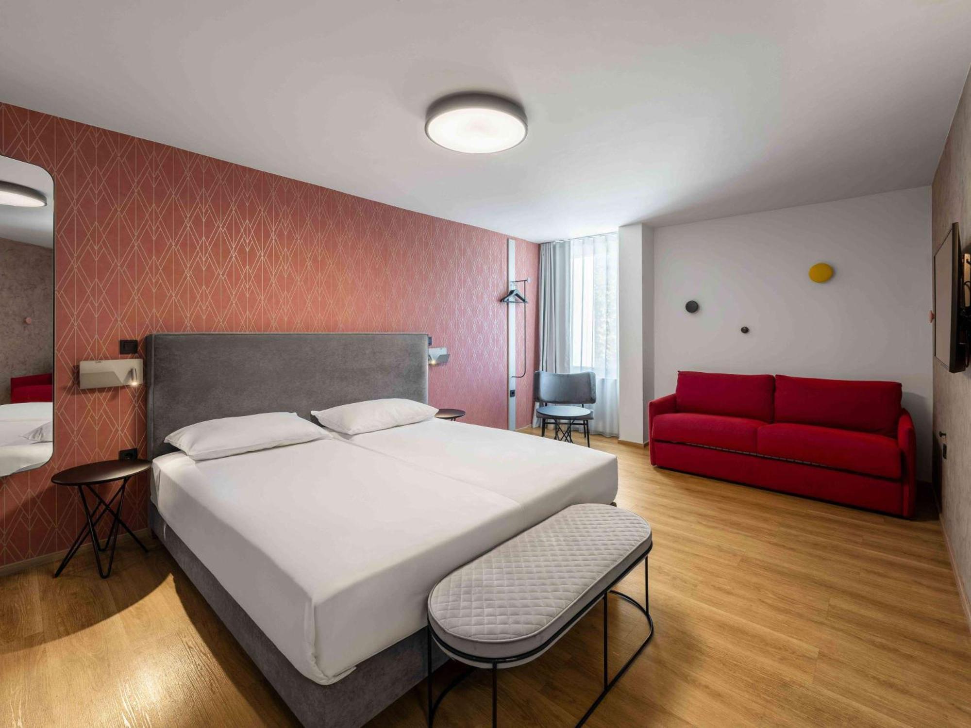 Ibis Styles Ljubljana Centre Hotel Exterior photo